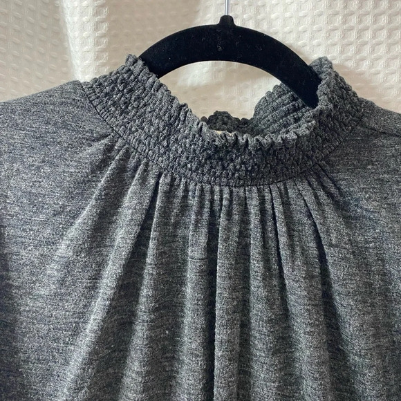 NWOT LOFT Petite Smocked Neck Tank Top - Picture 4 of 4